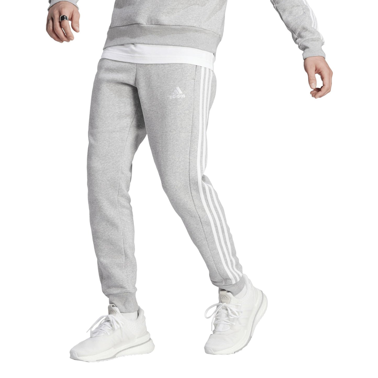 Men's Essentials Fleece Tapered Cuff 3-Stripes Pants